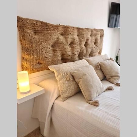 Calmahouse Carihuela Lägenhet Torremolinos Exteriör bild