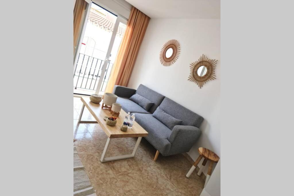 Calmahouse Carihuela Lägenhet Torremolinos Exteriör bild
