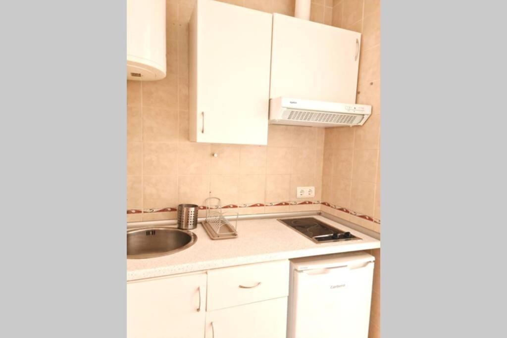 Calmahouse Carihuela Lägenhet Torremolinos Exteriör bild