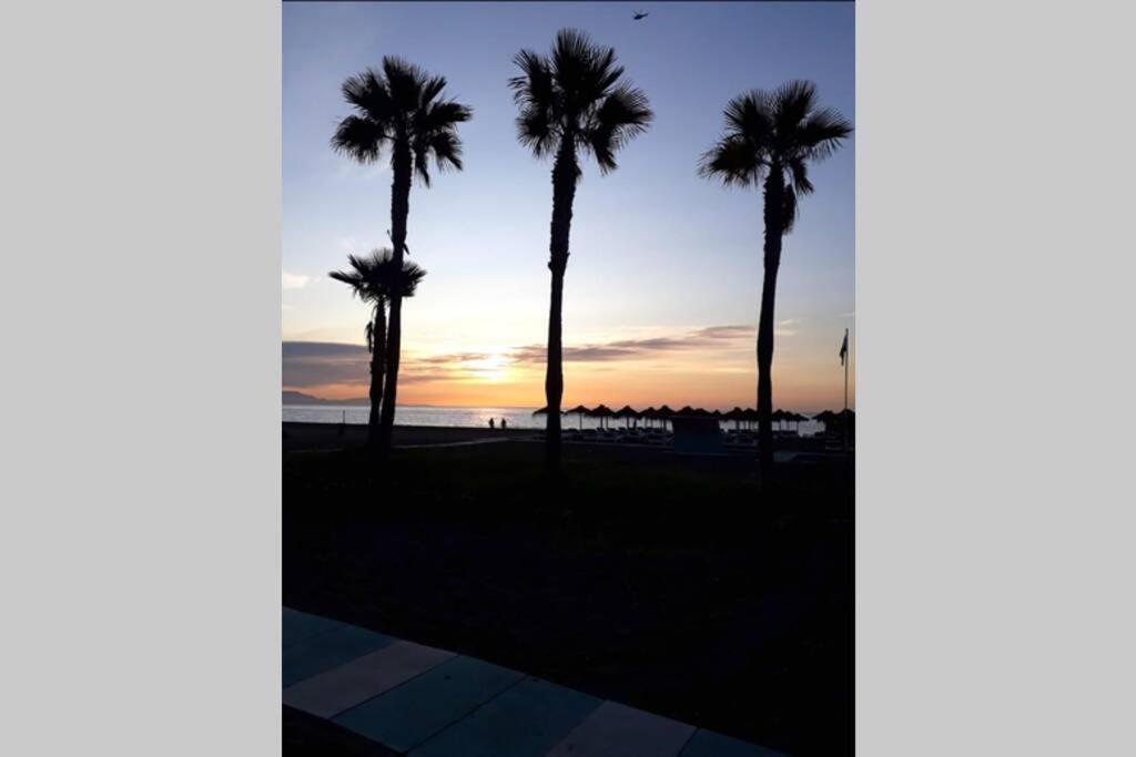 Calmahouse Carihuela Lägenhet Torremolinos Exteriör bild