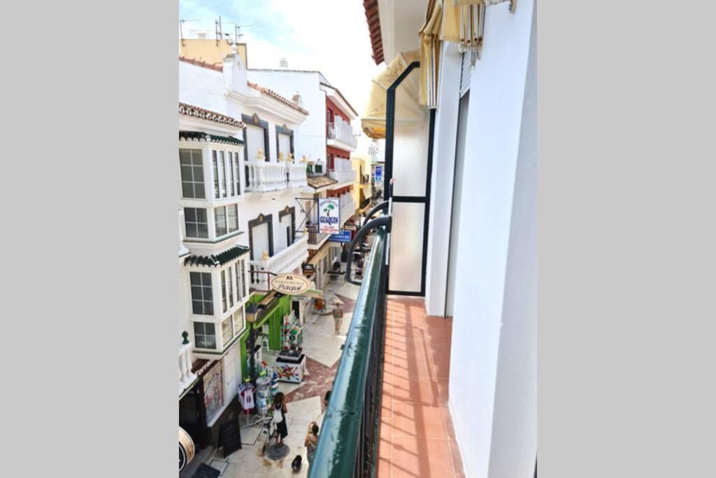Calmahouse Carihuela Lägenhet Torremolinos Exteriör bild